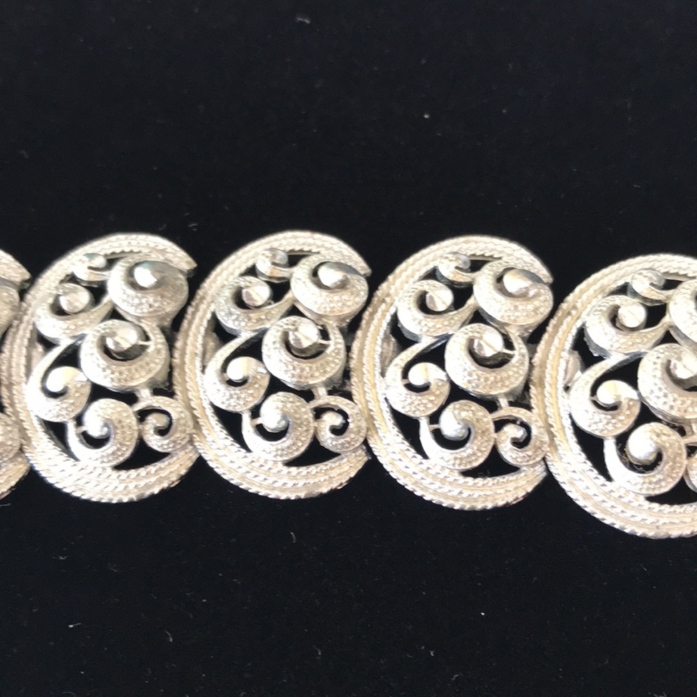 Coro Jewelry-Coro Pegasus Vintage Wide Link Silver Bracelet-Silver-Size: 7 14 | - Picture 6 of 8